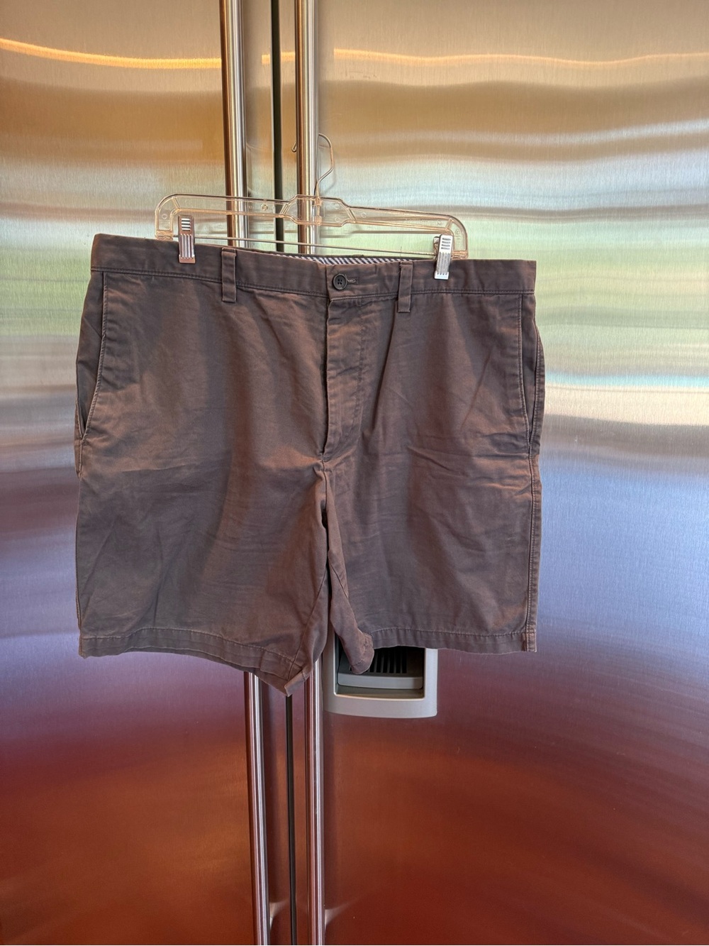 Banana Republic Men's Flat Front Chino Shorts in Gray-Brown, size 38
